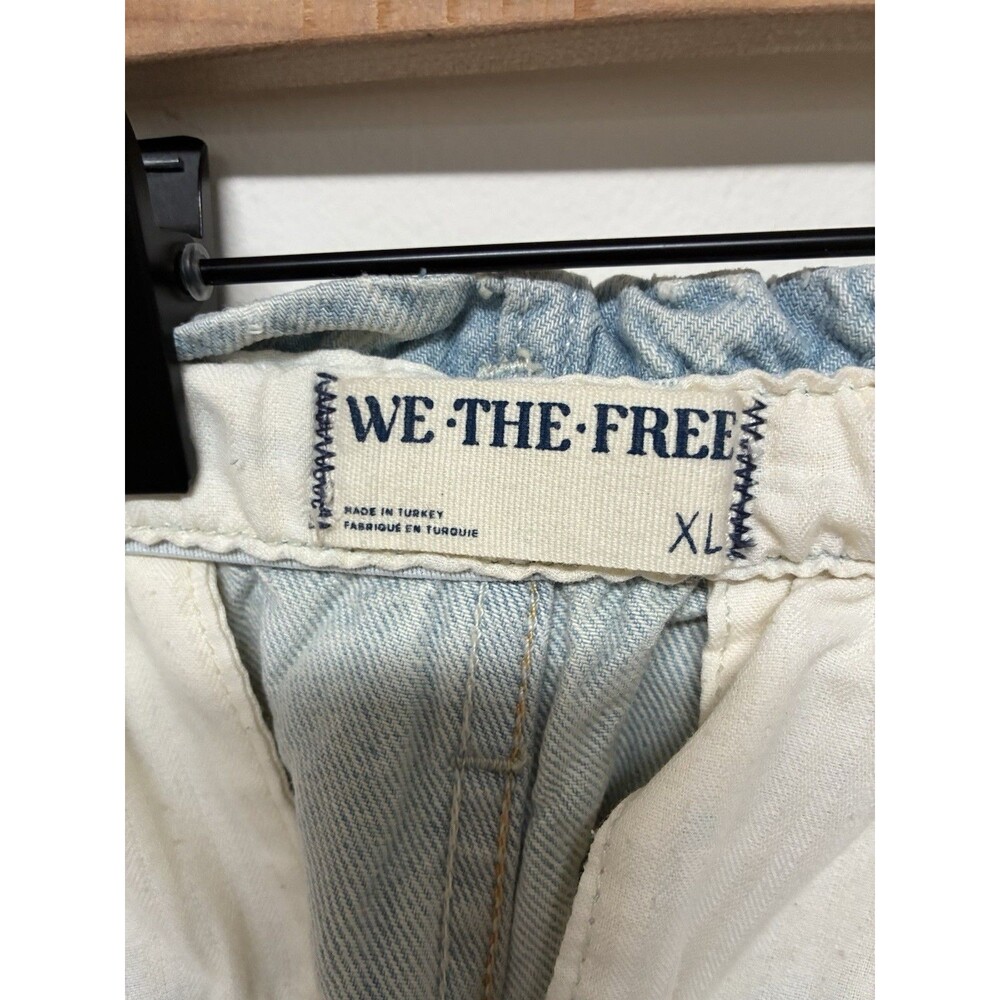 We The Free Hazel Pull On Drop Waist Harem Cargo Pocket Jeans Light Wash XL - Picture 8 of 9
